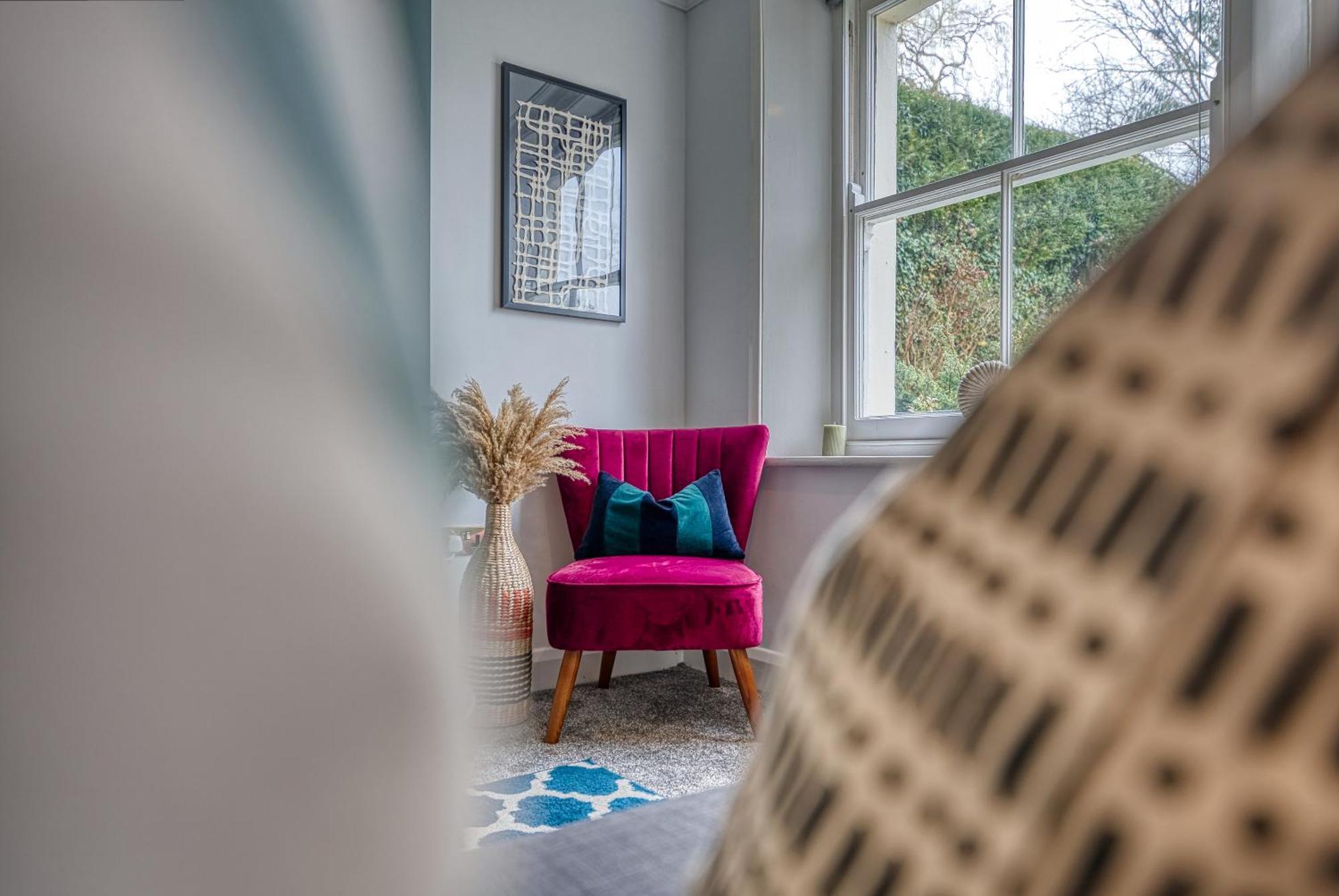 2 Bedroom Stylish Spacious Apt, Sleeps 6, Central Cheltenham, With Free Parking - By Blue Puffin Stays المظهر الخارجي الصورة